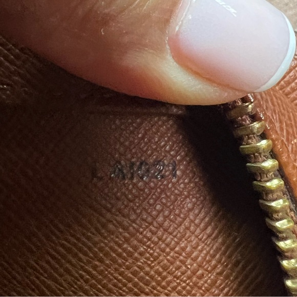 Louis Vuitton Monogram Orsay Clutch - Picture 13 of 16